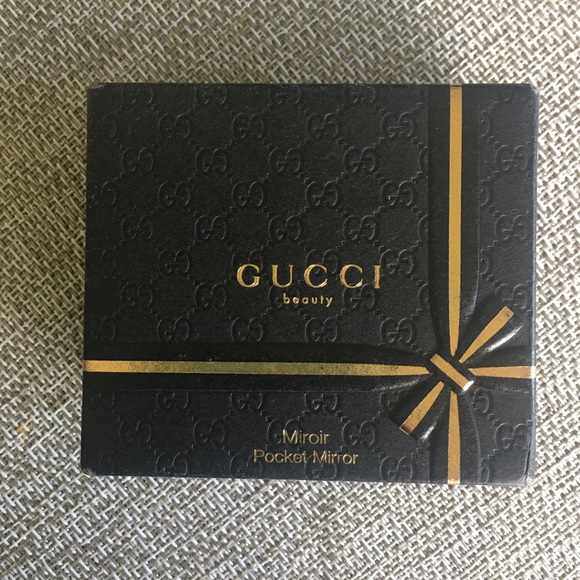 Gucci Compact - Picture 2 of 3
